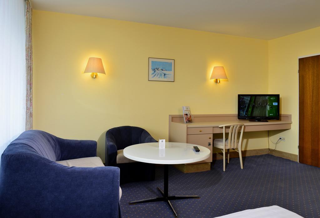 Hotel Sonnenhuegel Бад-Киссинген Номер фото
